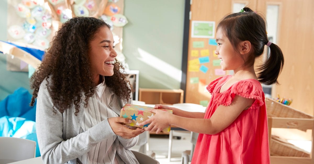 23 Sustainable Teacher Gift Ideas (Under $50)