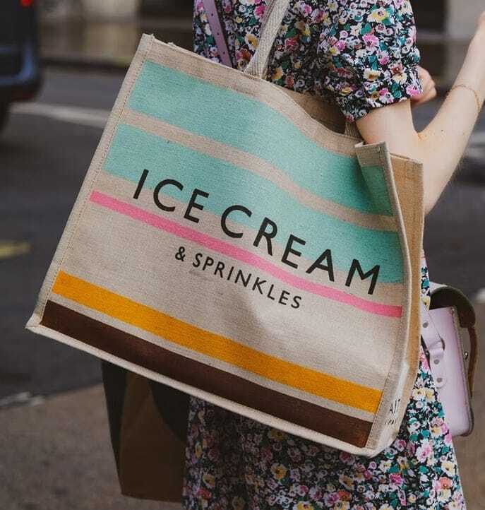 15 Thoughtful Gifts for Event Attendees