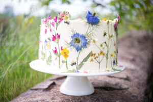 Easter activities for kids - pressed edible flower cake