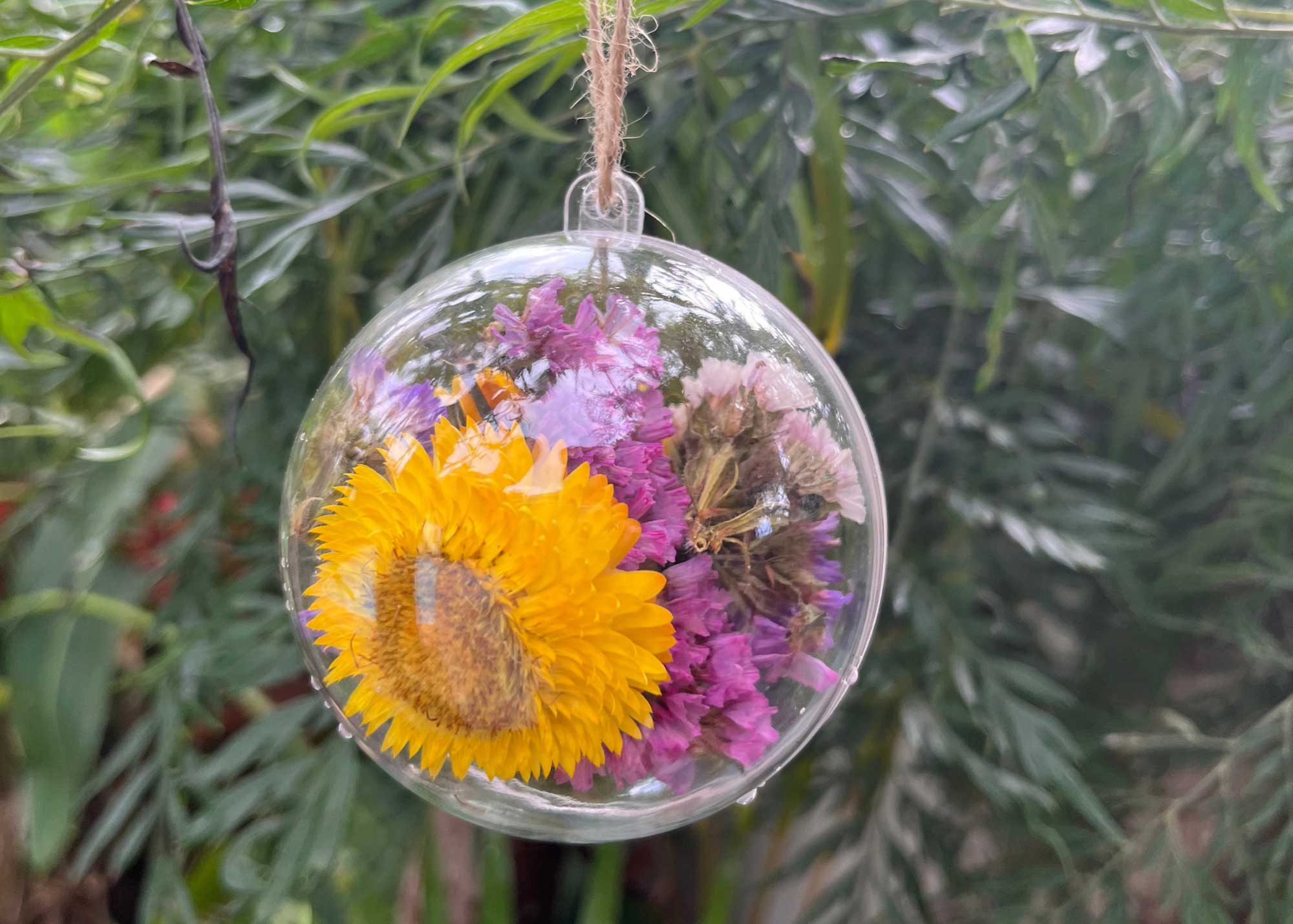 Make these beautiful dried flower Christmas baubles